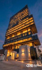 Modern exterior of the Del Prado Medical Tower in Tijuana, Mexico, featuring state-of-the-art medical facilities.